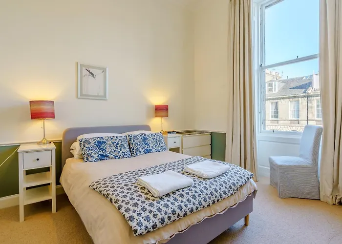 3 Bed In Edinburgh 79008